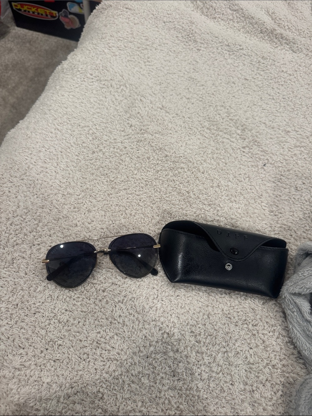 Diff Eyewear Gold Frame Black Lenses Round Sunglasses